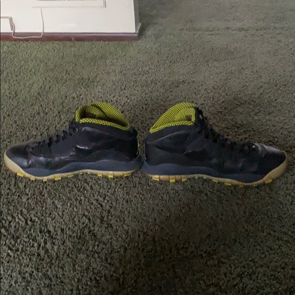 Jordan’s - Picture 2 of 5